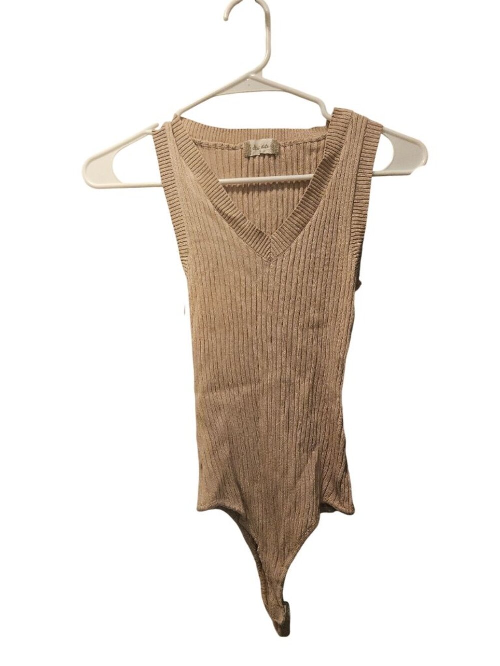 Altard State Ribbed Knit V-Neck Bodysuit In Taupe Size Small